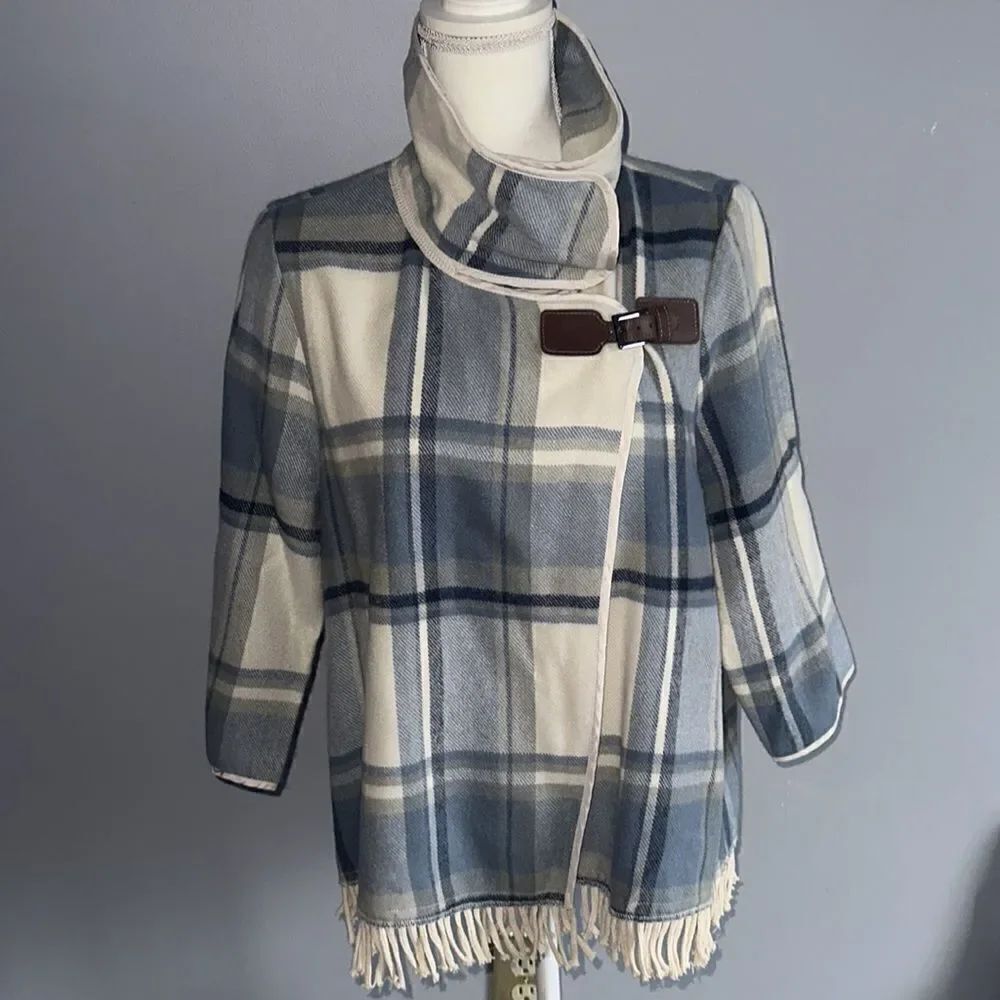 Multiples Plaid Jacket!